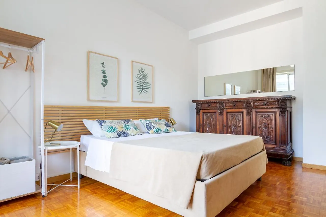 Palazzo Lombardia - Central Station - Bighome 밀라노
